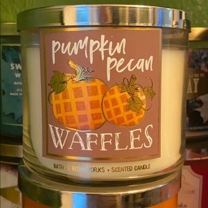 New BBW Pumpkin Pecan Waffles 3 wick Candle